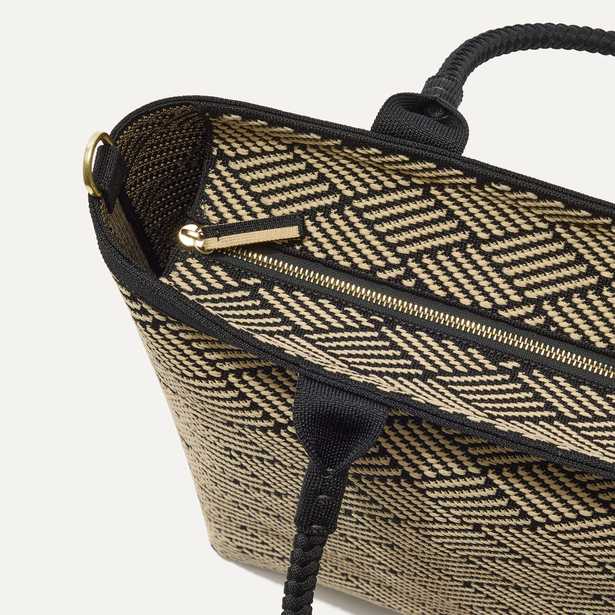 The Lightweight Zip Tote - Polar Zig Zag - Image 5