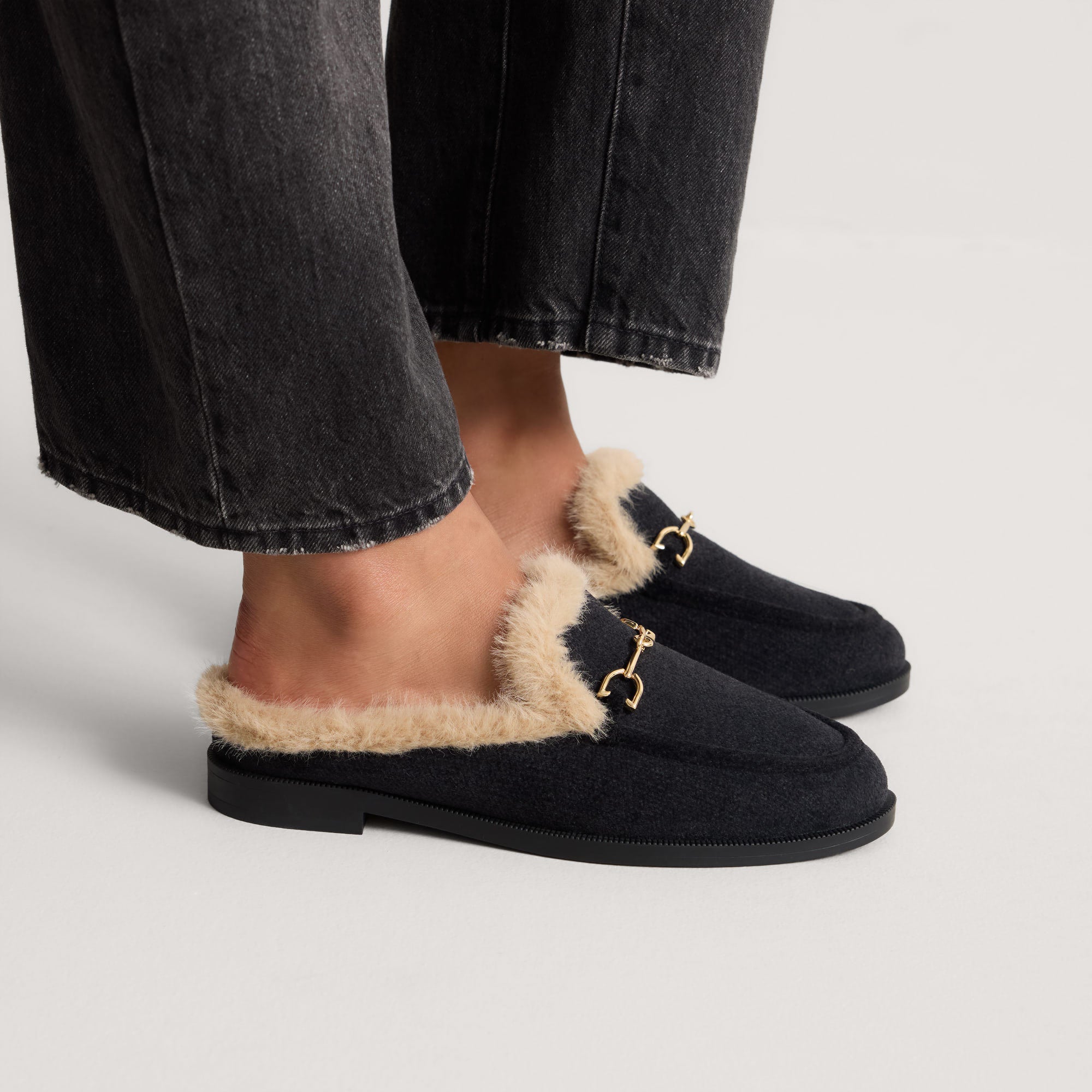 The Aprés Loafer Mule - ReVelvet™ Black - Image 3