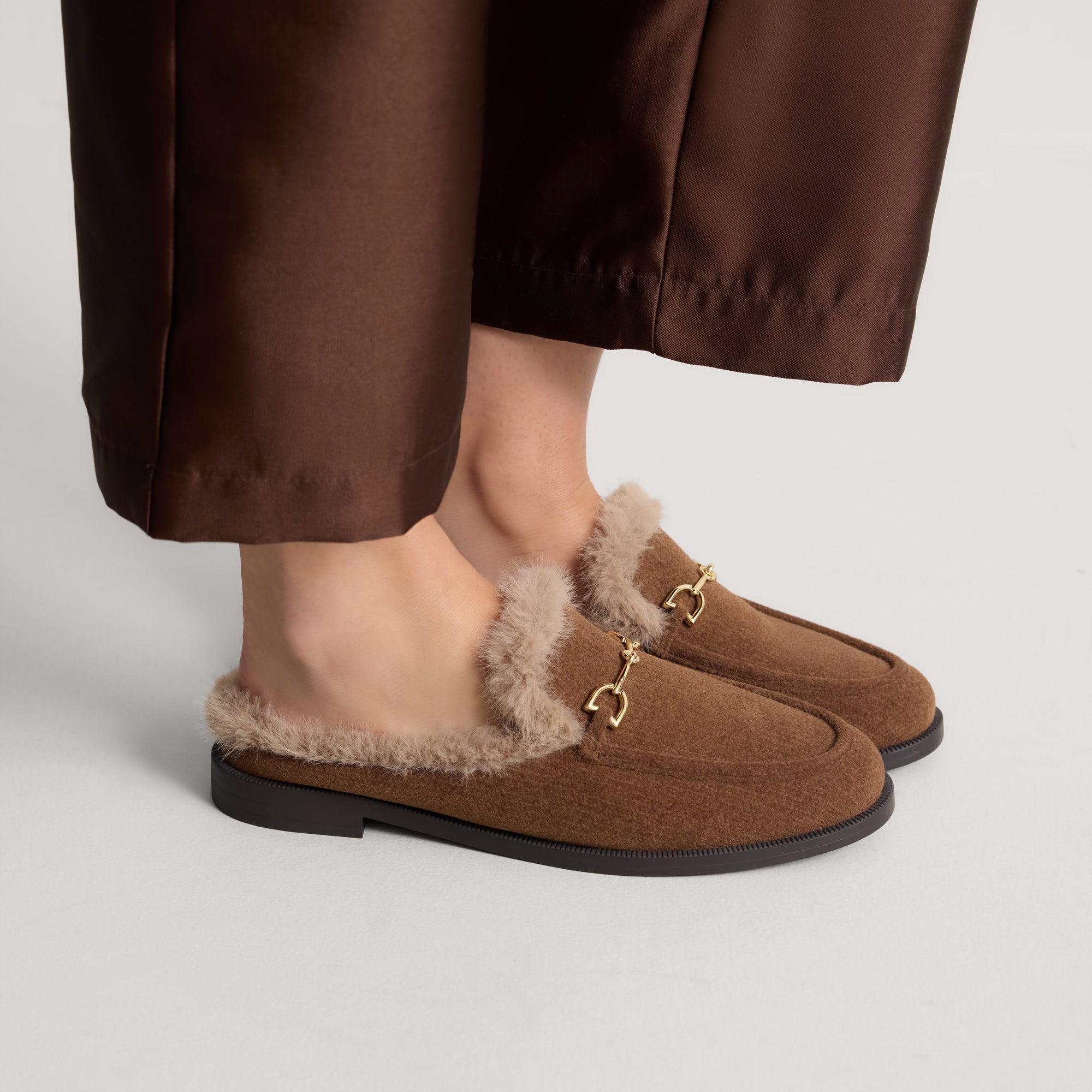 The Aprés Loafer Mule - ReVelvet™ Cinnamon - Image 3